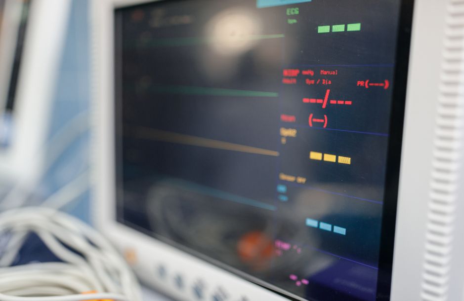 Hospital-Grade vs. Clinic-Grade Vitals Machines